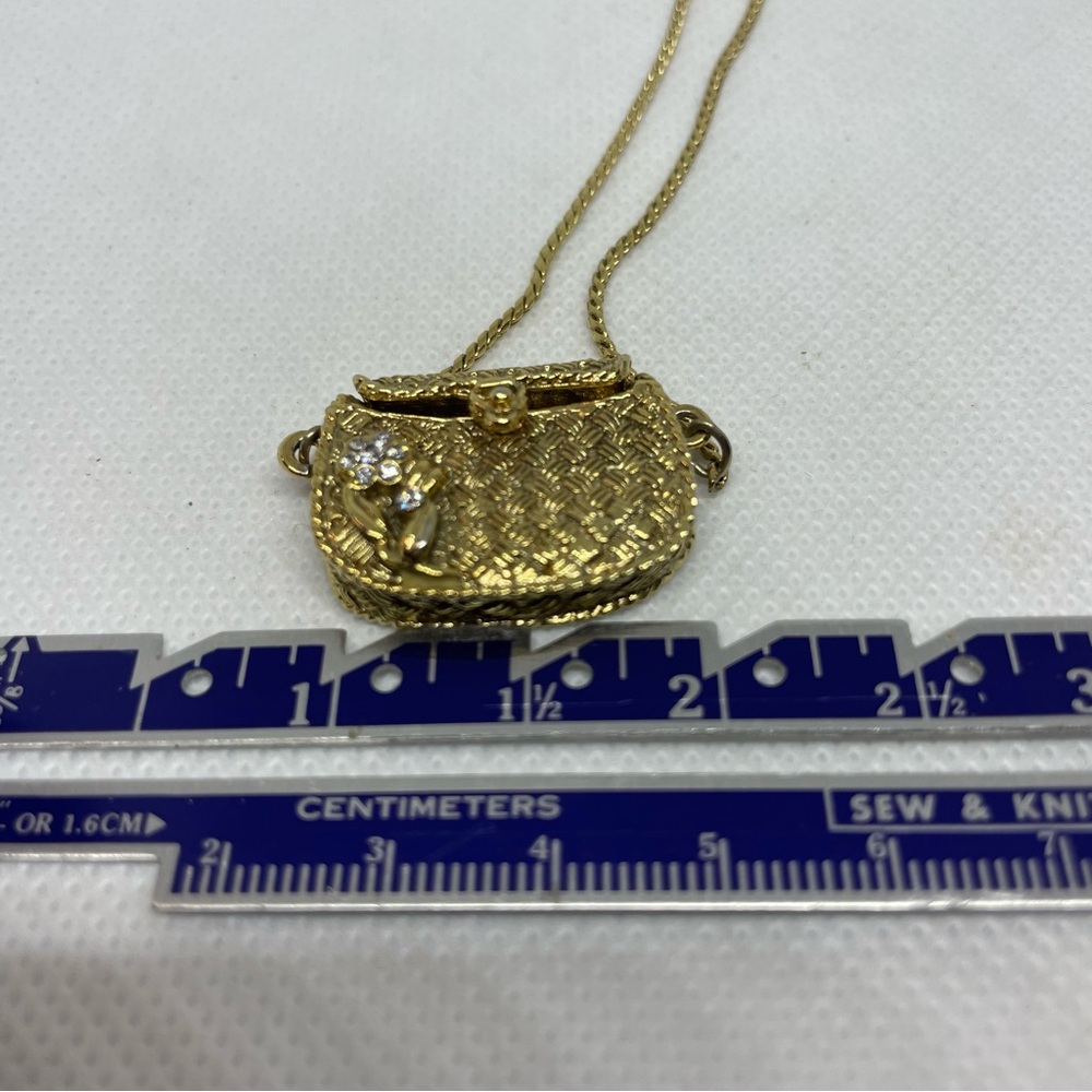 1928 Goldweave and Rhinestone Flower Purse Pendant Charm Necklace - Picture 8 of 9
